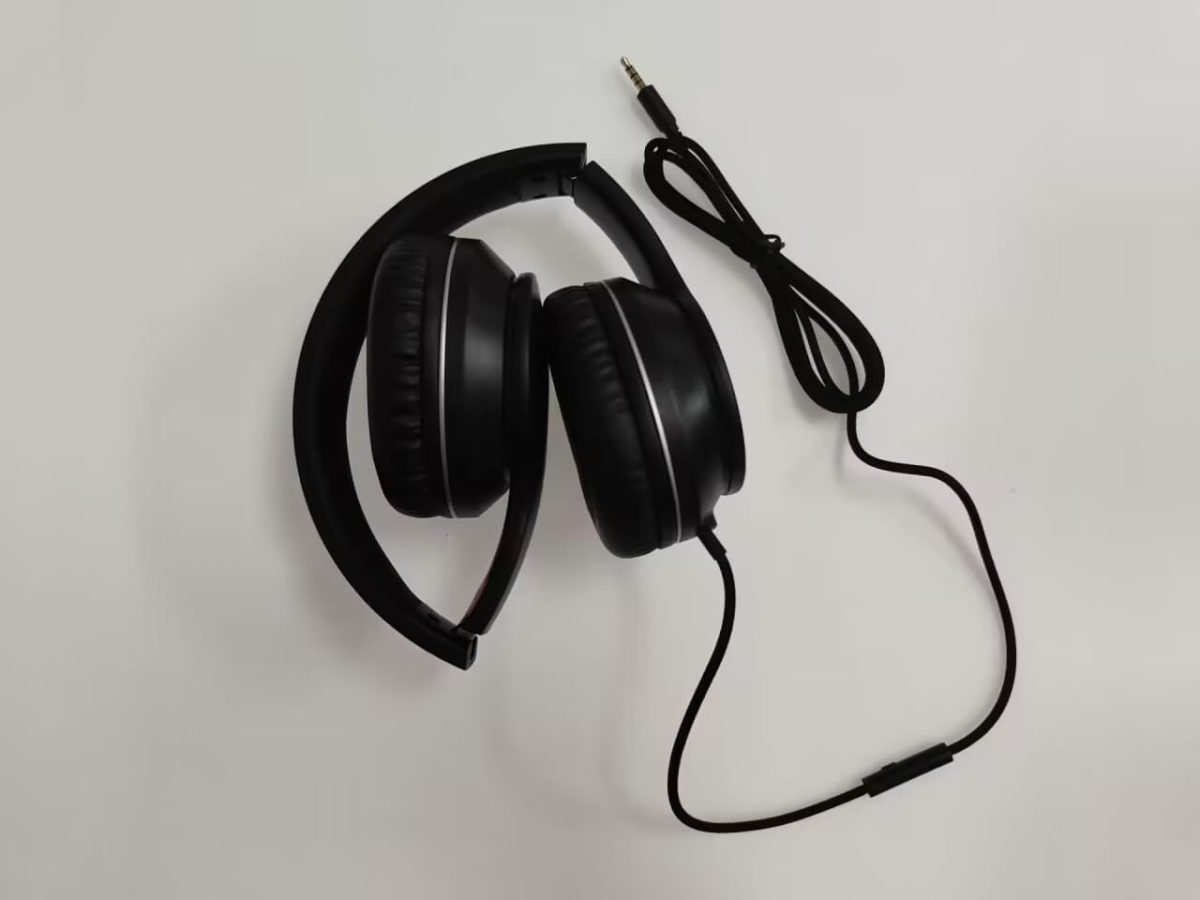 LORELEI X6 Over-Ear Headphones with Microphone, Lightweight Foldable & Portable Stereo Bass Headphones with 1.45M No-Tangle, Wired Headphones for Smartphone Tablet MP3 / 4 (Space Black) - Image 11